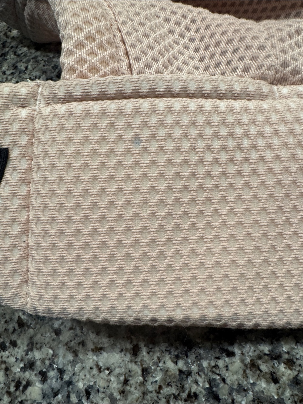MOMCOZY-Pink Carrier – Soft Padded mesh - Picture 4 of 5
